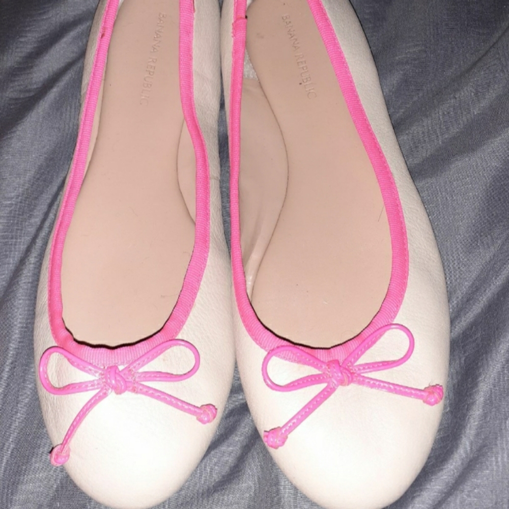Banana Republic Flats